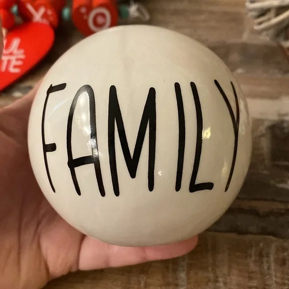 Round ceramic ball that says family in  black writing. New - Picture 9 of 10